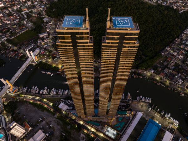 Apartamento Decorado à Venda no Yachthouse